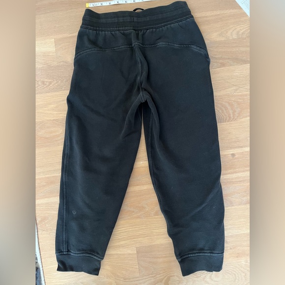 Lululemon Scuba High-Rise Cropped Jogger - Picture 3 of 5